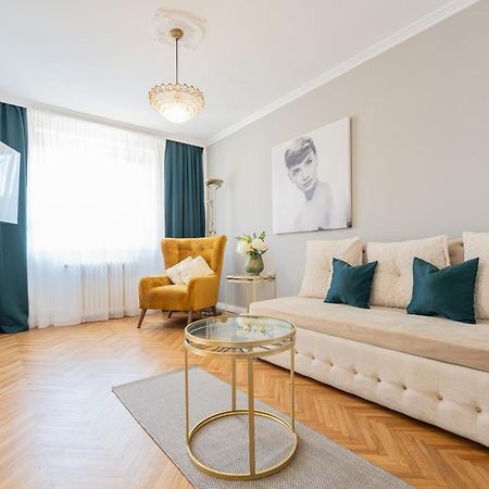 Haga Flat Apartment ออราแด ภายนอก รูปภาพ