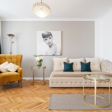 Haga Flat Apartment ออราแด ภายนอก รูปภาพ